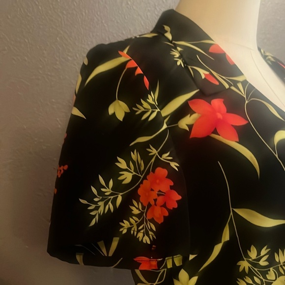 Jaclyn Smith Blouse - Picture 9 of 15